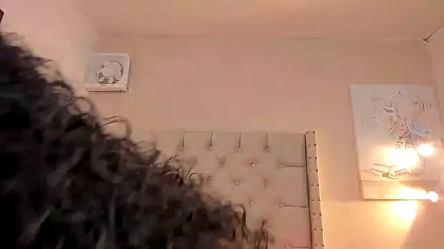 Snapshot of vanesasexyhot21 chatting on September 20, 2:27 am vanesasexyhot21 online show from September 20, 2:27 am