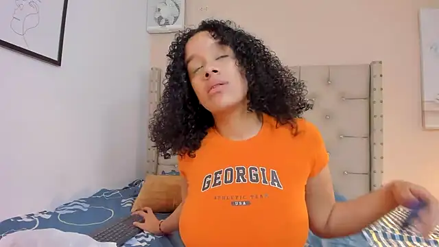 vanesasexyhot21 online show from March 27, 2:09 am