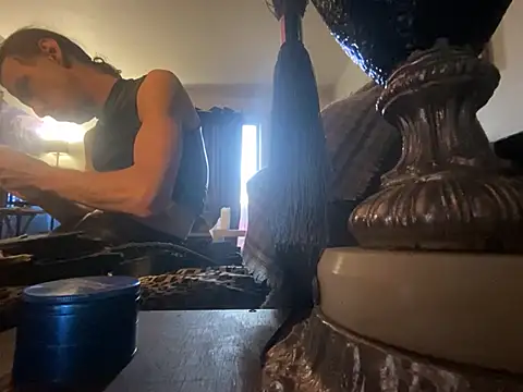 kikiwonderbar online show from January 10, 7:42 pm