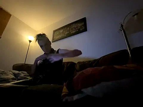 kikiwonderbar online show from November 13, 5:33 am