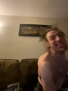 kikiwonderbar online show from February 22, 1:13 pm