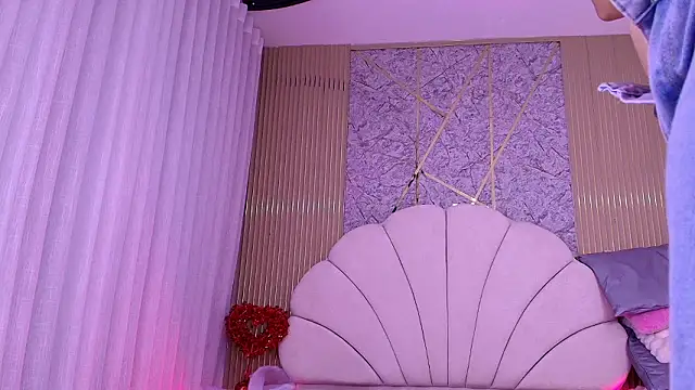 aisha sh online show from March 10, 11:58 am