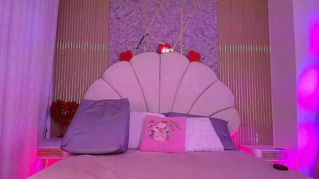 aisha sh online show from February 27, 11:54 am