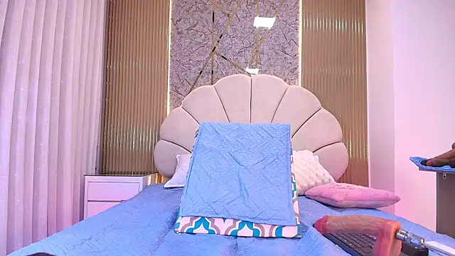 aisha sh online show from November 6, 12:09 pm