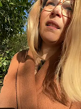 EmyLana online show from March 13, 7:13 am