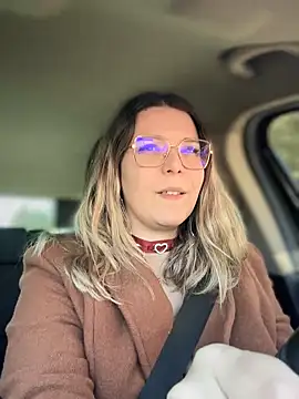 Snapshot of EmyLana chatting on February 4, 2:10 pm EmyLana online show from February 4, 2:10 pm