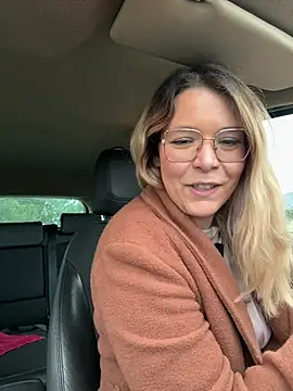 EmyLana online show from March 6, 7:36 am