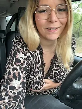 EmyLana online show from April 22, 6:53 am