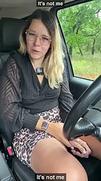 EmyLana online show from May 6, 5:55 am