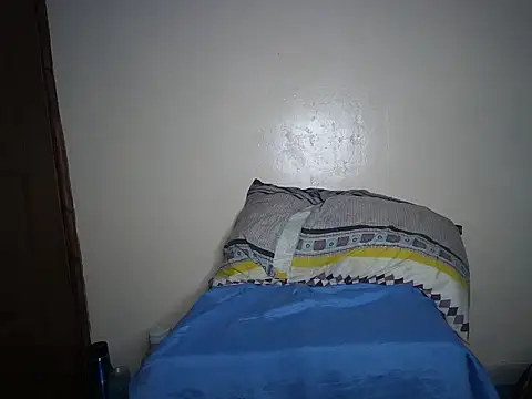 shante001 online show from October 24, 1:21 pm