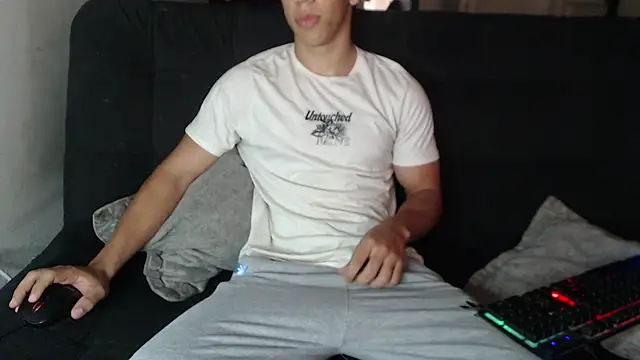 ethan noir online show from December 21, 11:56 am