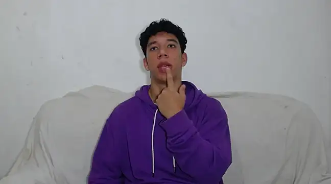 ethan noir online show from February 22, 8:09 pm