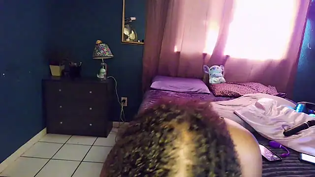 CurlyNony online show from March 18, 1:34 pm