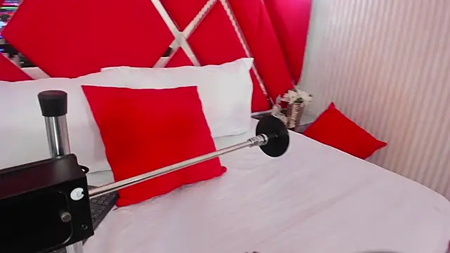 SusanCouper online show from November 30, 1:39 am