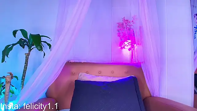 Snapshot of _Felicity_1 chatting on July 2, 12:33 pm Felicity 1 online show from July 2, 12:33 pm