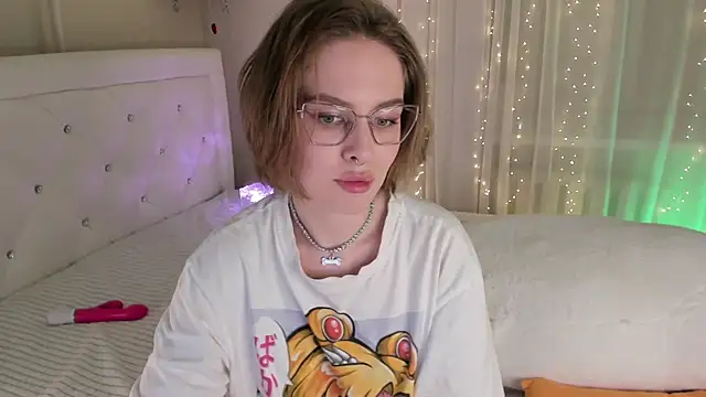 Snapshot of Natural_pussy chatting on February 20, 4:25 pm Natural pussy online show from February 20, 4:25 pm