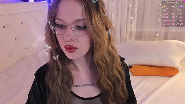 Snapshot of Natural_pussy chatting on March 18, 6:39 pm Natural pussy online show from March 18, 6:39 pm