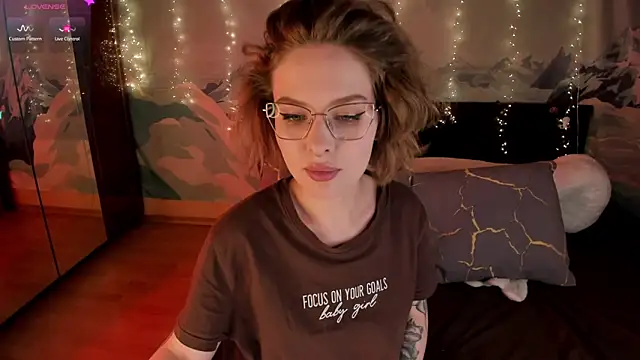 Snapshot of Natural_pussy chatting on January 22, 5:49 pm Natural pussy online show from January 22, 5:49 pm