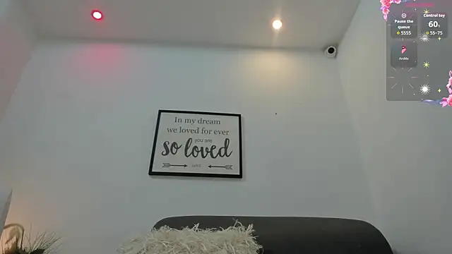 Snapshot of Vainilla_heart chatting on October 6, 3:19 am Vainilla heart online show from October 6, 3:19 am