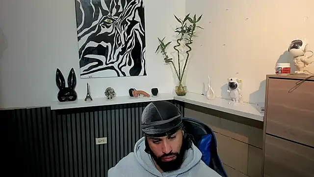 Daemon21 online show from November 14, 5:05 pm