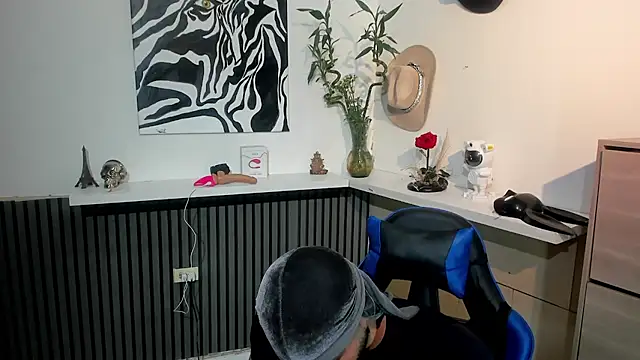 Daemon21 online show from February 3, 7:52 pm