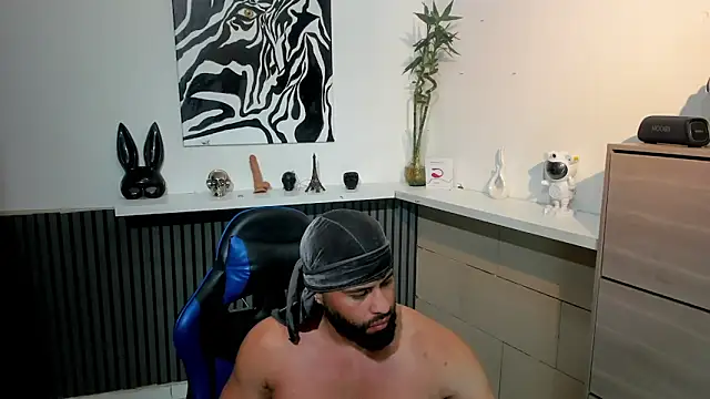 Daemon21 online show from December 4, 9:58 pm