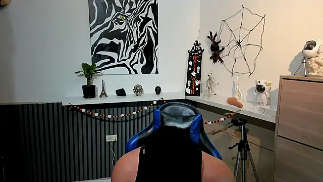 Daemon21 online show from October 29, 7:02 pm