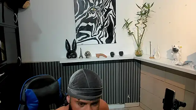 Daemon21 online show from November 19, 10:10 pm