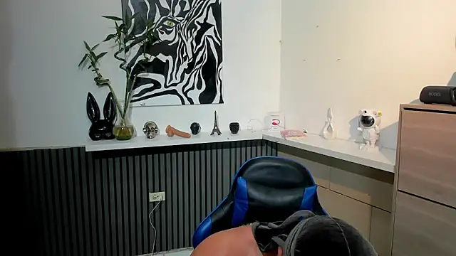 Daemon21 online show from December 3, 9:58 pm