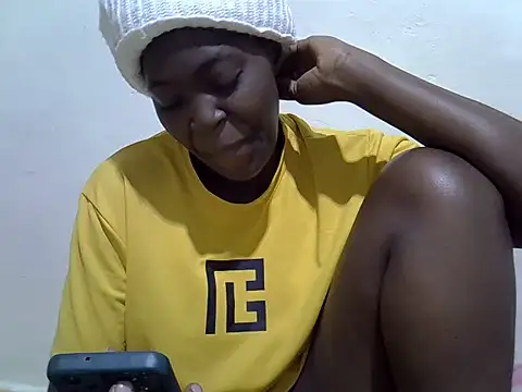 Snapshot of pretty_tallgirl chatting on June 24, 7:11 pm pretty tallgirl online show from June 24, 7:11 pm