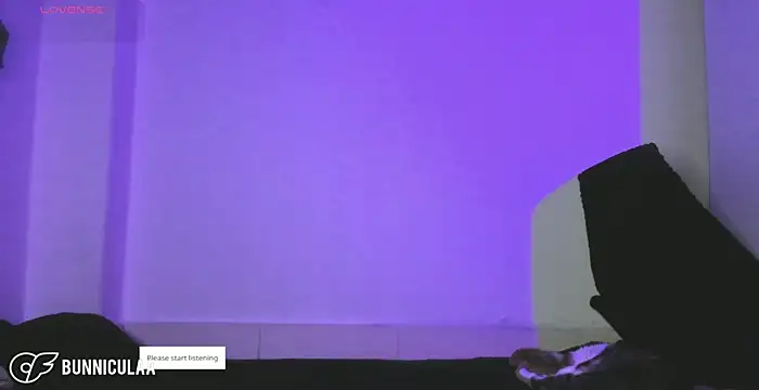 larissa01  online show from March 2, 10:17 pm