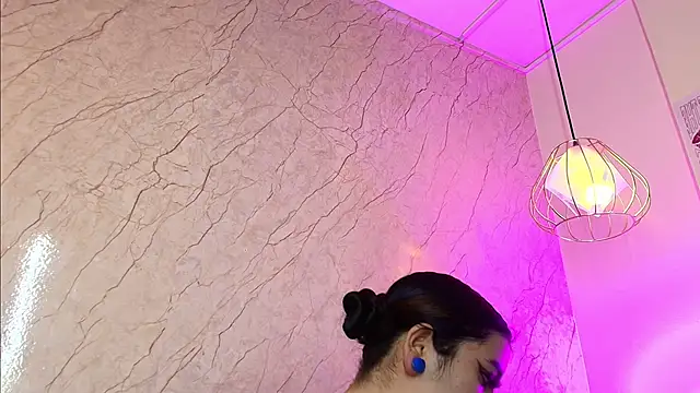 larissa01  online show from October 1, 3:33 am