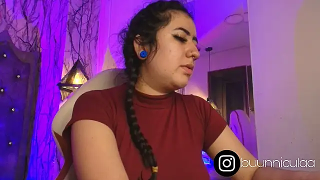 larissa01  online show from September 10, 2:21 am