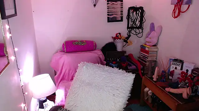Ruby Skywalker  online show from March 10, 11:38 pm