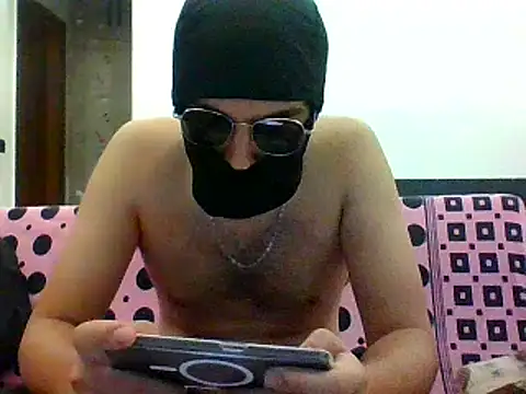 Snapshot of DelhiDick69 chatting on May 28, 5:19 pm DelhiDick69 online show from May 28, 5:19 pm