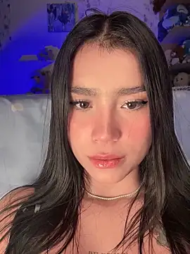 -Loren- online show from February 13, 12:05 pm