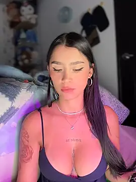 -Loren- online show from May 9, 12:30 pm