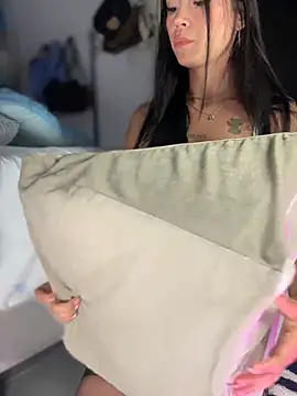 -Loren- online show from May 24, 12:38 pm