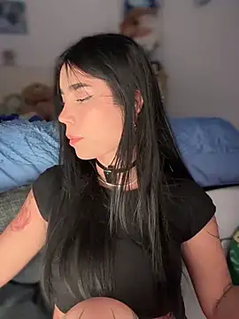 Snapshot of -Loren- chatting on October 16, 11:29 am -Loren- online show from October 16, 11:29 am