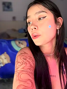 -Loren- online show from November 21, 10:58 am