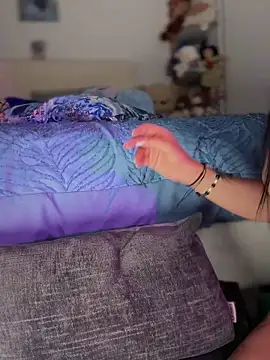 -Loren- online show from October 21, 11:09 am