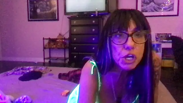 Snapshot of karrmmaa chatting on October 2, 4:16 am karrmmaa online show from October 2, 4:16 am