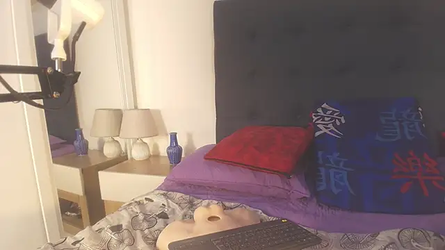 Evelonga 707 online show from February 13, 7:14 pm