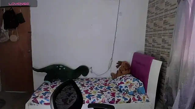  Amelia Johns  online show from April 14, 4:01 pm