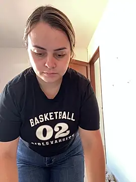 Im Amelia online show from May 7, 1:36 pm