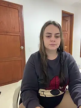 Im Amelia online show from April 15, 7:58 pm