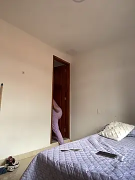 Im Amelia online show from February 16, 2:05 pm