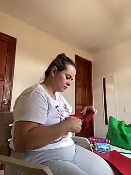 Im Amelia online show from March 13, 5:07 pm