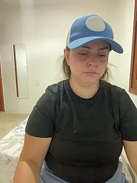 Im Amelia online show from April 8, 2:29 pm