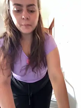 Im Amelia online show from June 1, 1:44 pm
